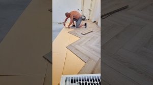 Ламинат ёлочкой. Alsafloor Alsapan Herringbone. Укладка ламината ёлкой.