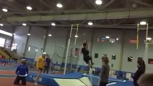 Michael Fairbanks 14'6" pole vault смотреть онлайн