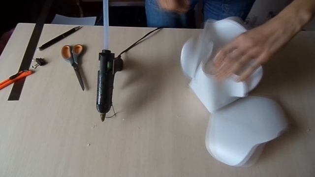 Большая роза из дизайнерской бумаги (ростовая и настенная)