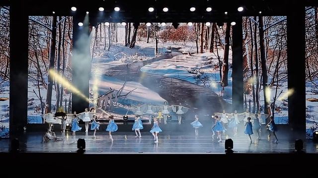 Menada Group Theatre Of Dance | По пути в апрель (20 лет)