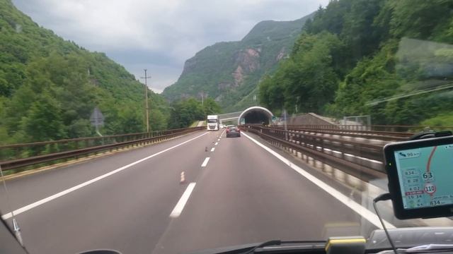 Italia - Brennero (2) смотреть онлайн