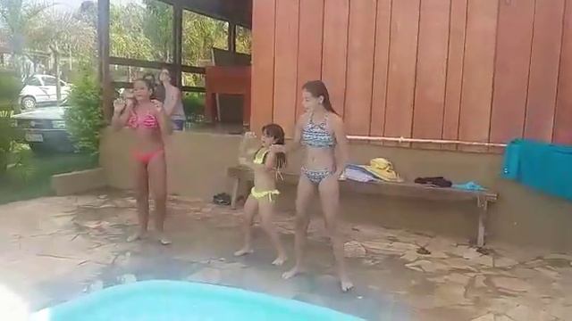 Ana julia dançando deu onda смотреть онлайн