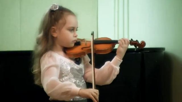 1.Отчетный концерт отдела струнно-смычковых инструментов, дек.2014 смотреть онлайн