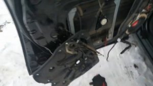 Ниссан х-трейл т31 не открывается дверь.