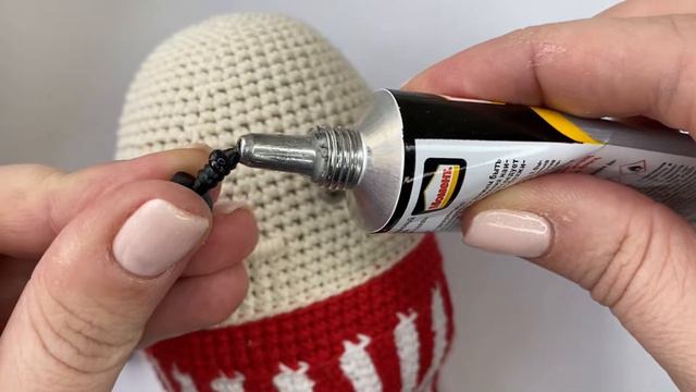 Как приклеить глазки вязанной игрушке амигуруми смотреть онлайн