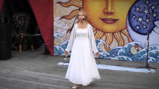 Татьяна Хуторная. Земля-большой отель (автор Ярослав Климанов) смотреть онлайн