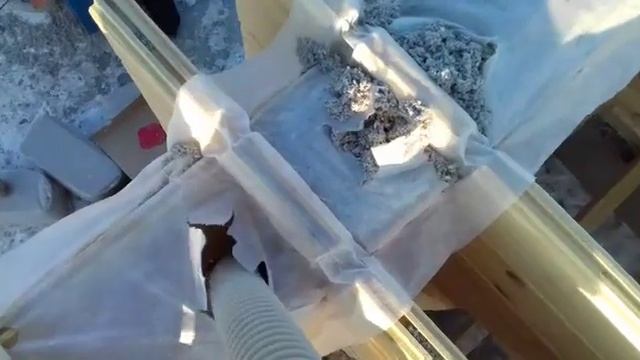Утепление двойного бруса эковатой