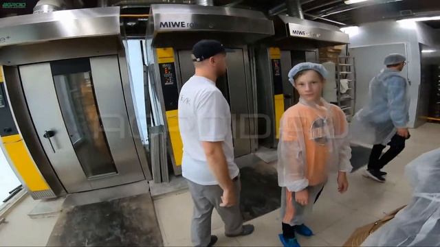 Как выпекается подовый хлеб на подовых печах MIWE. Заварной подовый без дрожжевой хлеб печем на под