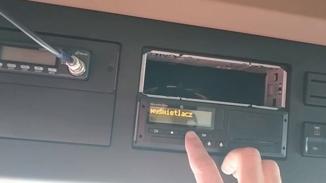 ПРИНИМАЮ НОВЫЙ MERCEDES Actros  2019 г.в. салон Transformer . Часть первая.