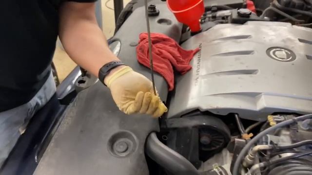 How To Change Oil 2000-2005 Cadillac DeVille смотреть онлайн