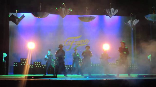 School Dance Singing in the rain/It´s raining men смотреть онлайн