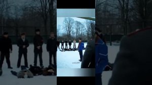 Это не моë!!!#Слово пацана кровь на асфальте#Марат подкинул пистолет Турбо.