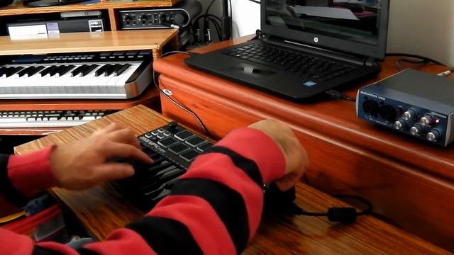 Akai MPK mini black PreSonus AudioBox USB FullBucket FB3300 Algomusic Czynthia Superteclados.com смотреть онлайн