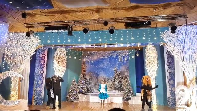 Представление в Хамагатте. Сандаара в семье абааьы (чертей) смотреть онлайн
