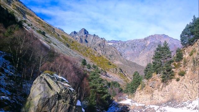 Чегемские водопады зимой и загадочный аул Эль-Тюбю смотреть онлайн