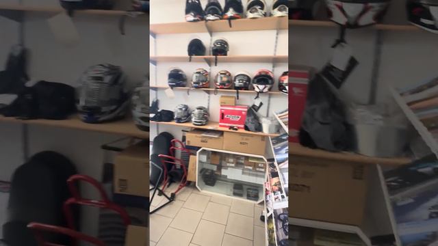 Royal Enfield showroom in Germany смотреть онлайн