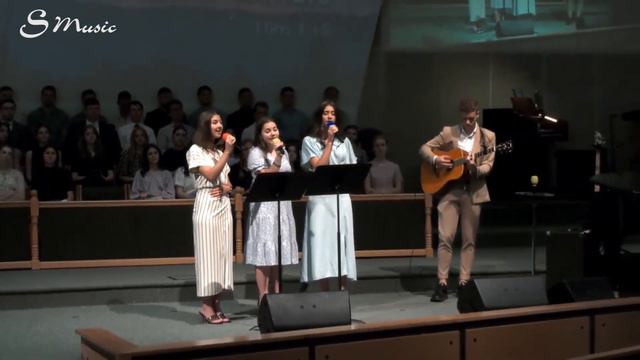 Плачет дерево | Пение трио сестёр смотреть онлайн