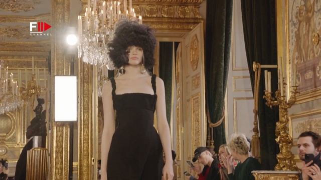 VIVIENNE WESTWOOD Fall 2023 Paris - Fashion Channel смотреть онлайн