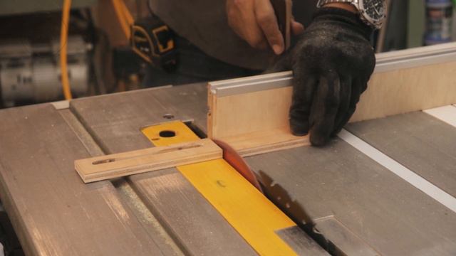Useful Jig for Table Saw смотреть онлайн