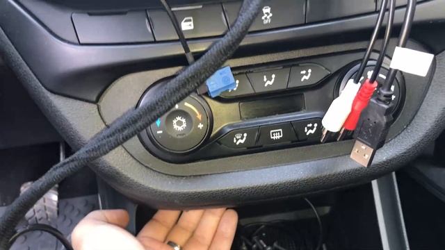 Установка 2 DIN магнитолы MEKEDE PX5 на LADA VESTA смотреть онлайн