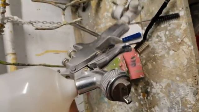 Hands On: IWATA AZ3 HTE2 Spray Gun смотреть онлайн