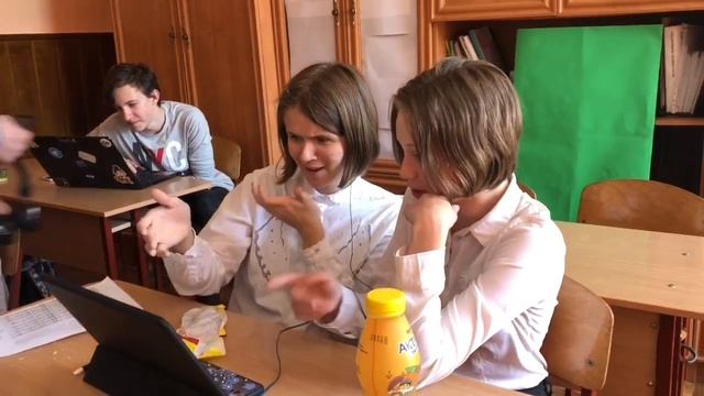 Здравствуй школа - Милана Гогунская версия старшеклассников смотреть онлайн