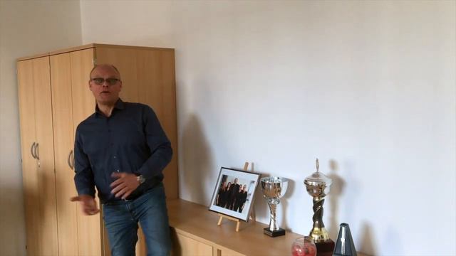 Eine kleine Kons-Führung III mit Bernhard van Almsick смотреть онлайн