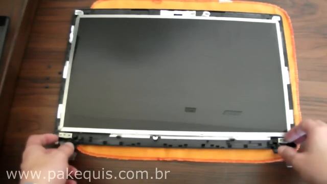 Como reaproveitar uma tela LCD de notebook como monitor de PC смотреть онлайн