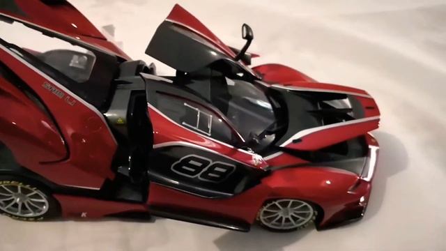Ferrari FXXK Burago Signature 1:18 смотреть онлайн