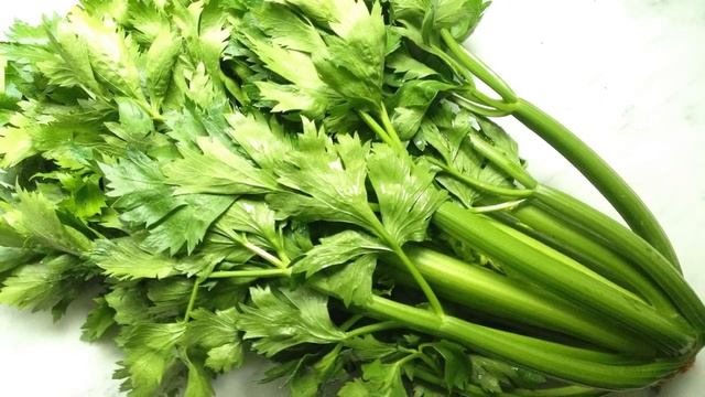 Вот ЧТО Натворил СЕЛЬДЕРЕЙ, даже один кусочек.....