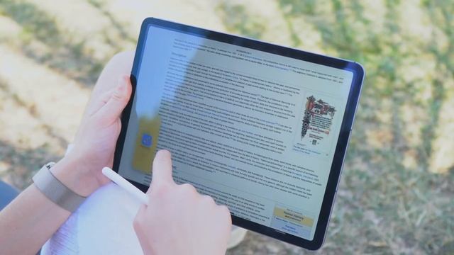 iPad Pro M1 ＂12.9 review - A Student's Perspective (2023) смотреть онлайн