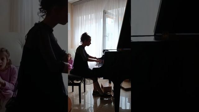 Л.В. Бетховен, "Лунная соната" (соната № 14, ч.1) Исполняет Белова Александра 12 лет смотреть онлайн