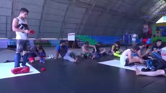 Бойцы ММА в Шелковском районе на сборах смотреть онлайн