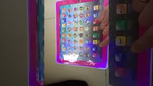 Видео обзоры игрушек - Большой детский обучающий планшет Y-Pad смотреть онлайн