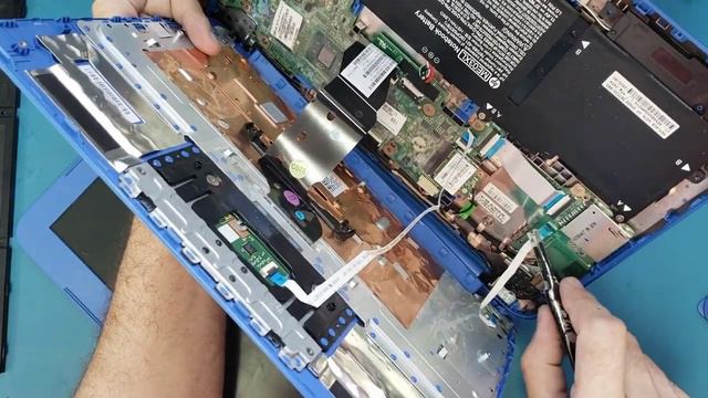 как заменить аккумулятор для ноутбука HP Stream x360 11-p025ns смотреть онлайн