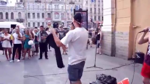 Сколько получают уличные музыканты смотреть онлайн