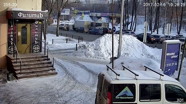 Видеокамера IP IVM-255-20. Патруль по точкам. Улица, день. смотреть онлайн