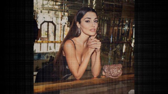Hande Erçel responded with Kerem Bürsin's words" "Mind your business... смотреть онлайн