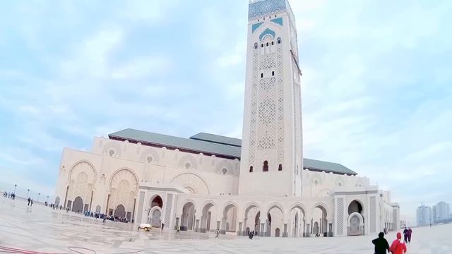 Касабла́нка 2015 — город в Марокко Мечеть Хасана II Casablanca Mosque Hassan II. смотреть онлайн