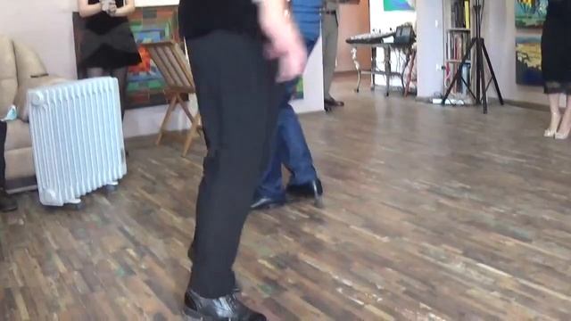 АНГЛИЧАНКА ЖАКЛИН ДИАНА МОСС ТАНЦУЕТ ПОД КАБАРДИНСКУЮ ПЕСНЮ. ПОЮТ КАРИНА И ИСЛАМ КИШ смотреть онлайн