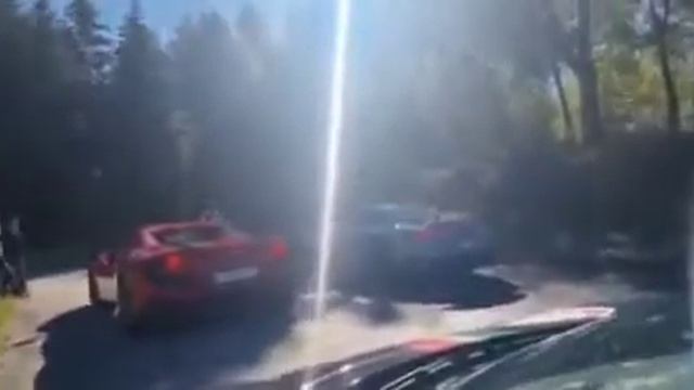 720 HP Ferrari F8 Tributo VS 680 HP Porsche Taycan Turbo смотреть онлайн