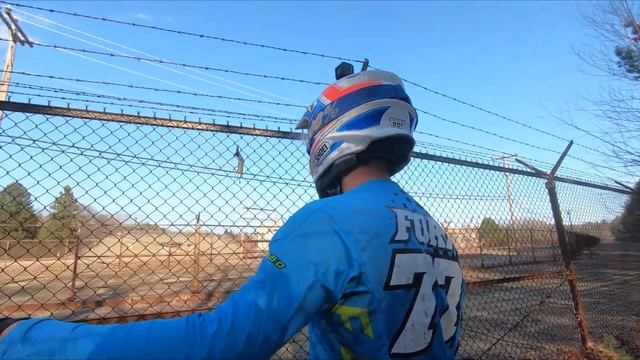 Exploring on Dirt bikes (SECRET BUNKER FOUND) (2019 CRF250R) смотреть онлайн