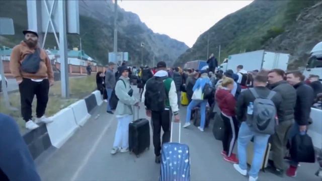 Border Russia and Georgia. Verhnie lars. Граница Россия и Грузия. Верхний Ларс. Сегодня. 28.09.2022 смотреть онлайн