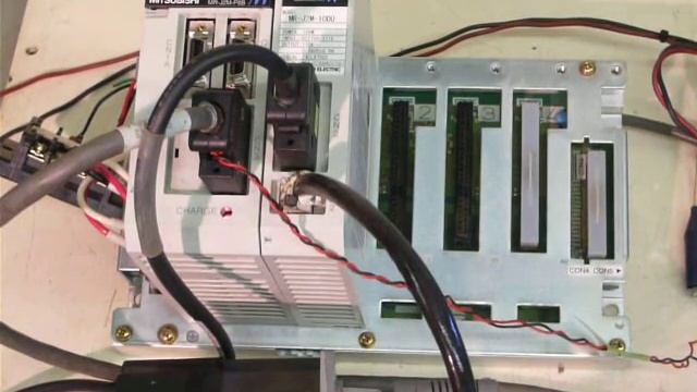 Mitsubishi Electric MR-J2M-10DU MELSERVO J2M series drive unit　動作確認 смотреть онлайн