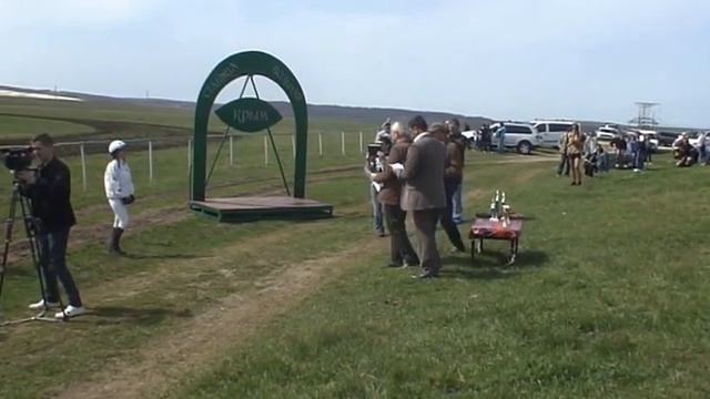 Скачки, Крым, станица Вольная 06.04.2013 смотреть онлайн