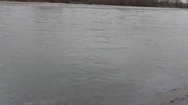 Терек, в районе первой трубы ст. Луковская смотреть онлайн