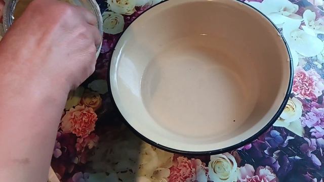 Не получается масло. Объясните почему? Масло с помощью ручной маслобойки. смотреть онлайн