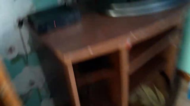 Вызываю гномика исполняющева желания(😲он мне принёс мишку что я и хотел смотреть онлайн