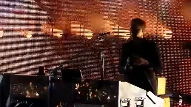 Muse Supermassive Black Hole Live @ Reading 2011
