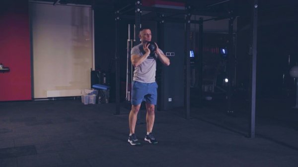 Попеременные гоблет выпады шагом назад/ alternative reverse goblet lunge